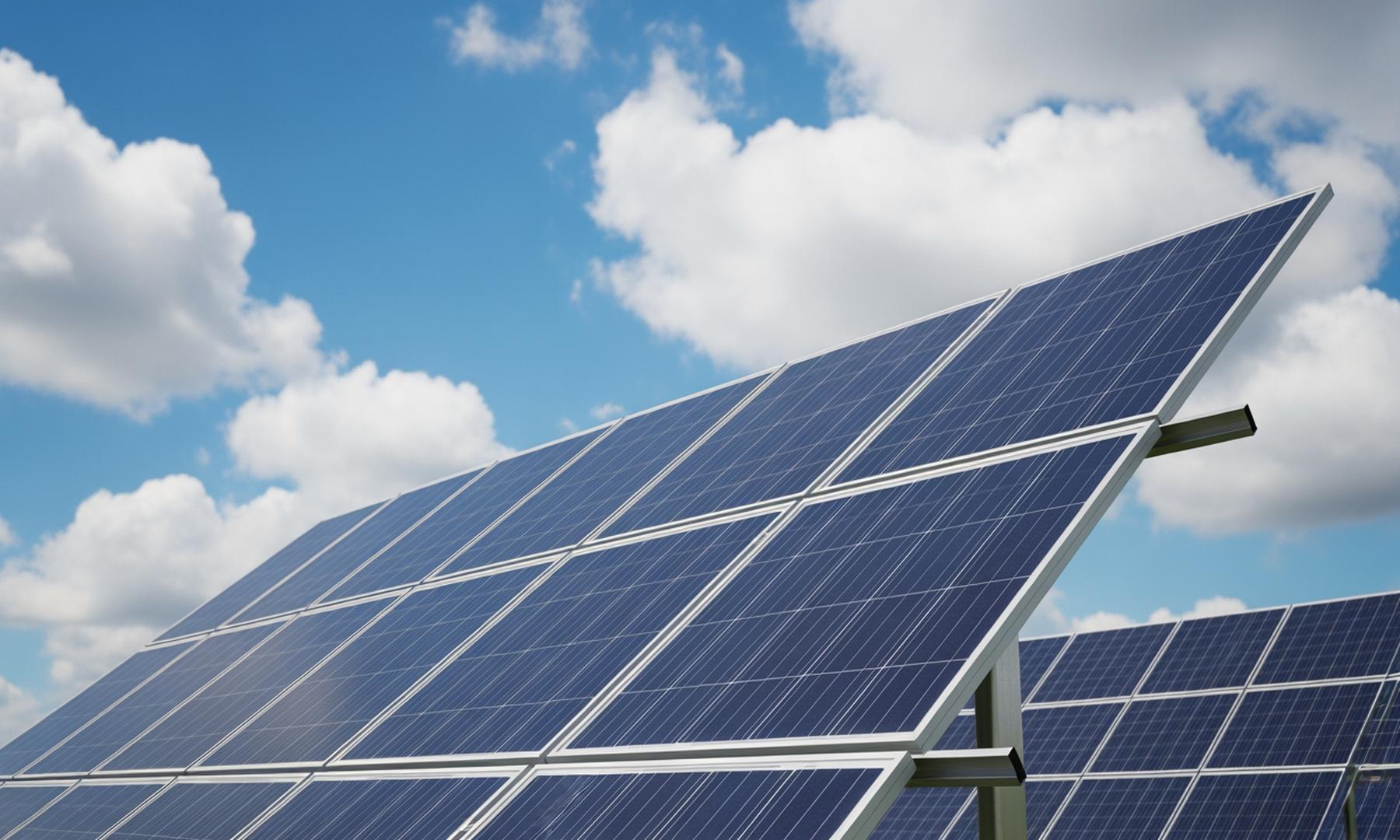 Fifth Third Bank CSO Advocates for Sustainable Energy Solutions Amid Rising Costs