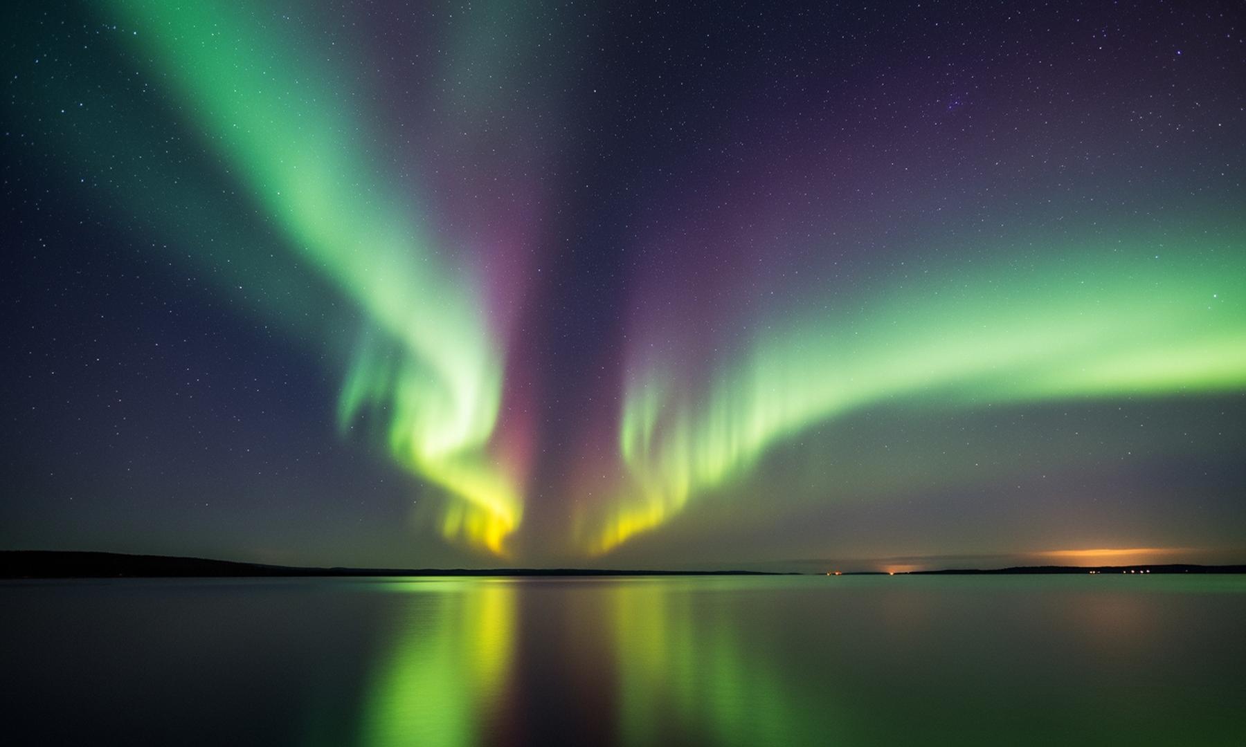 NOAA Issues Geomagnetic Storm Watch as Aurora Borealis Expected in Multiple States