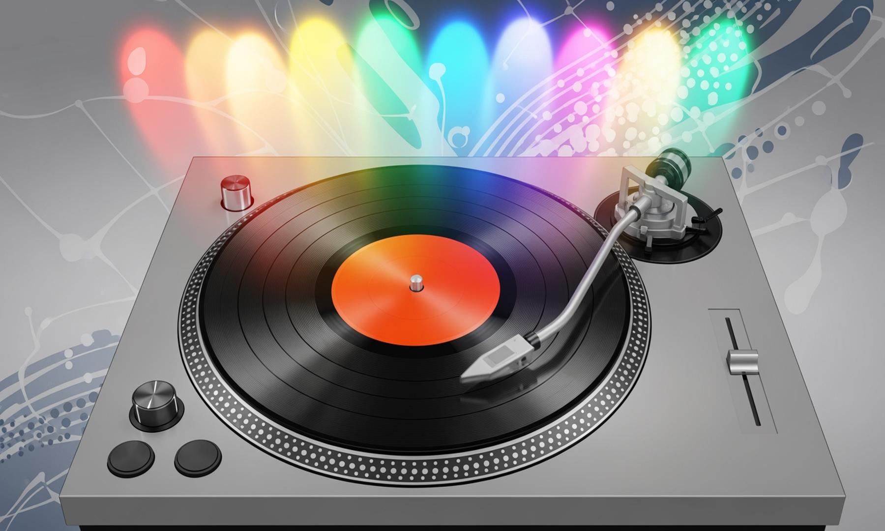 Spinderella Inducted as First Female DJ into Rock  Roll Hall of Fame