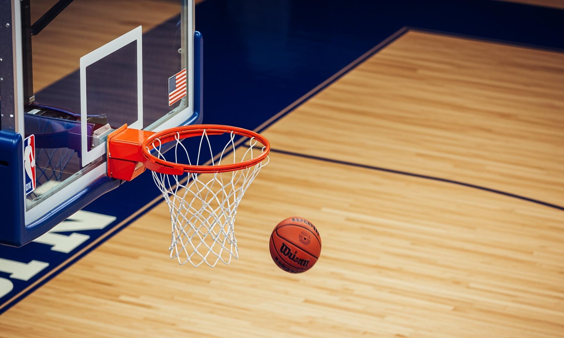 Alabama and St. John's Face Off in High-Stakes College Basketball Matchup