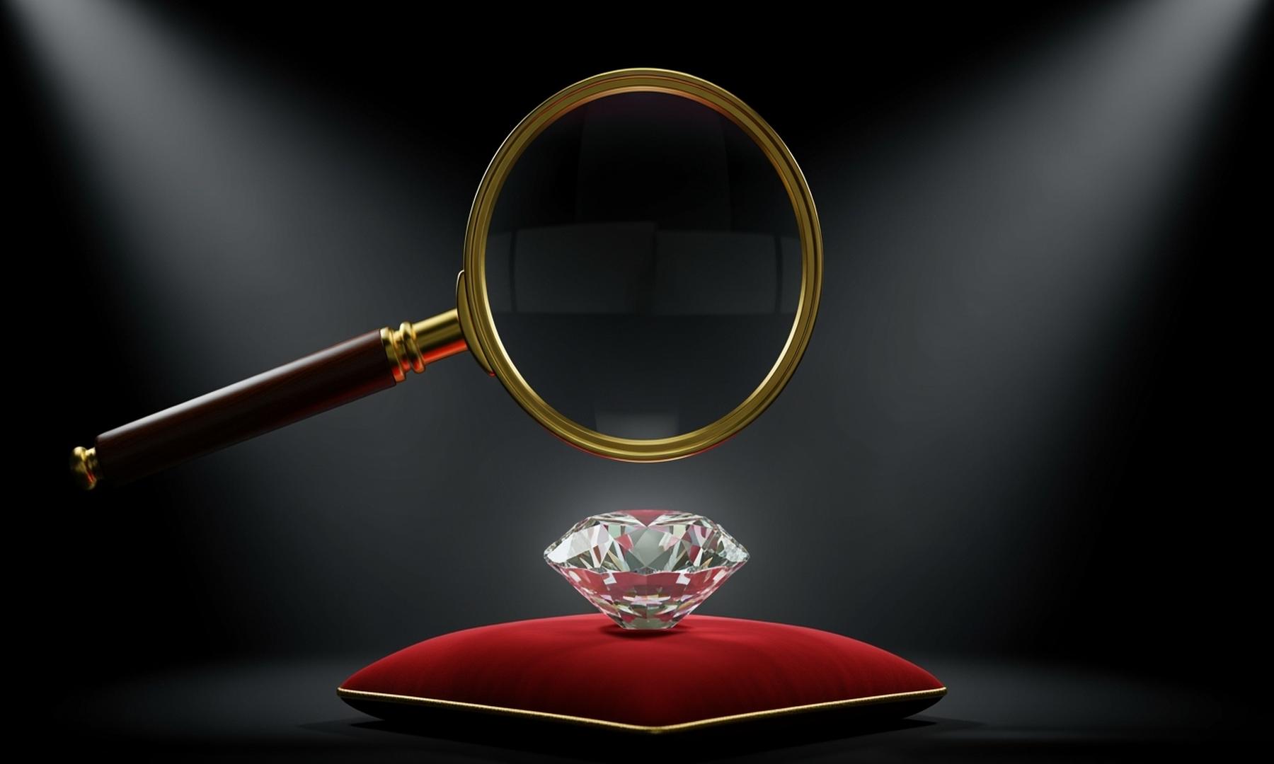 French Authorities Investigate Louvre Jewel Heist with International Assistance