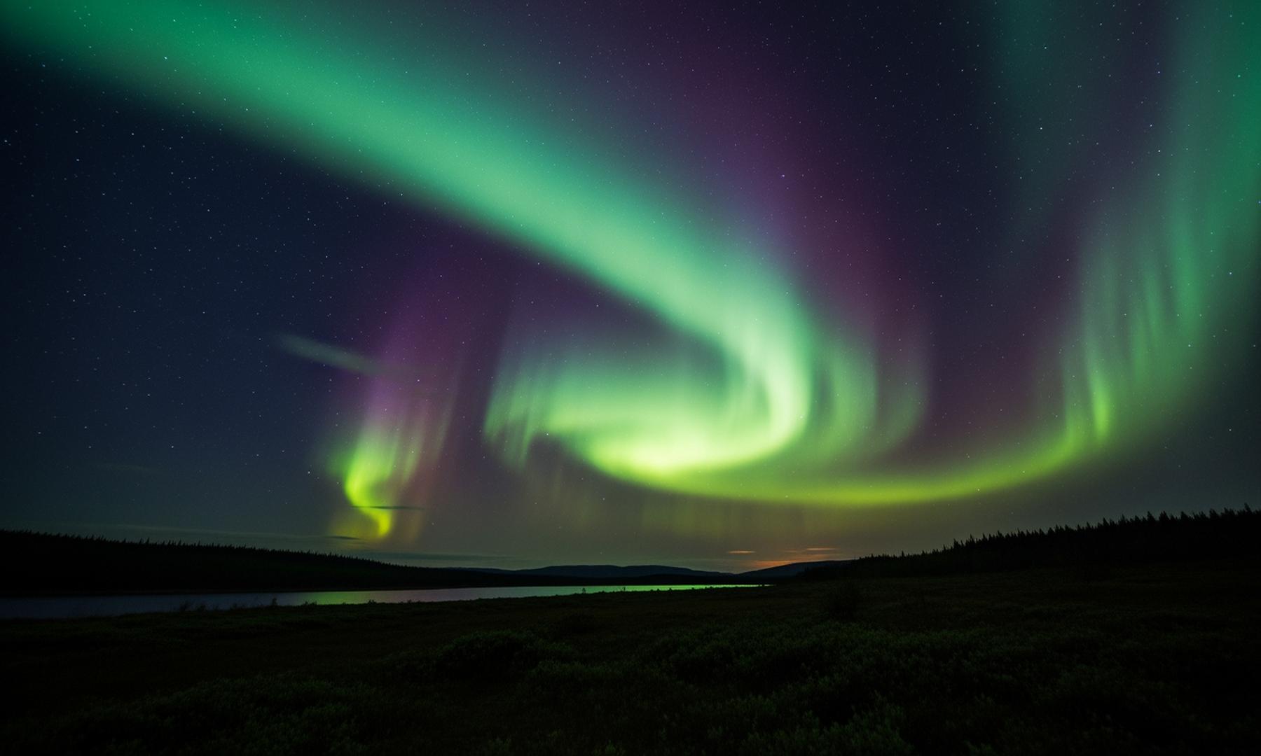 Geomagnetic Storm Triggers Spectacular Northern Lights Across North America