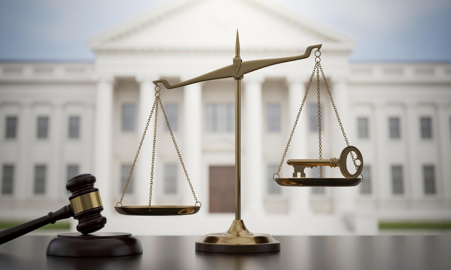 Trump Urges GOP to End Shutdown as Supreme Court Reviews Tariff Authority