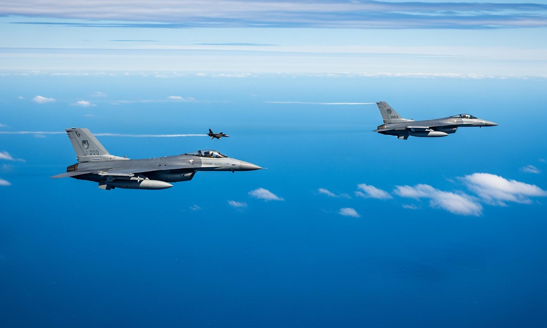 Polish MiG-29s Intercept Russian Reconnaissance Plane Over Baltic Sea Amid Rising Tensions